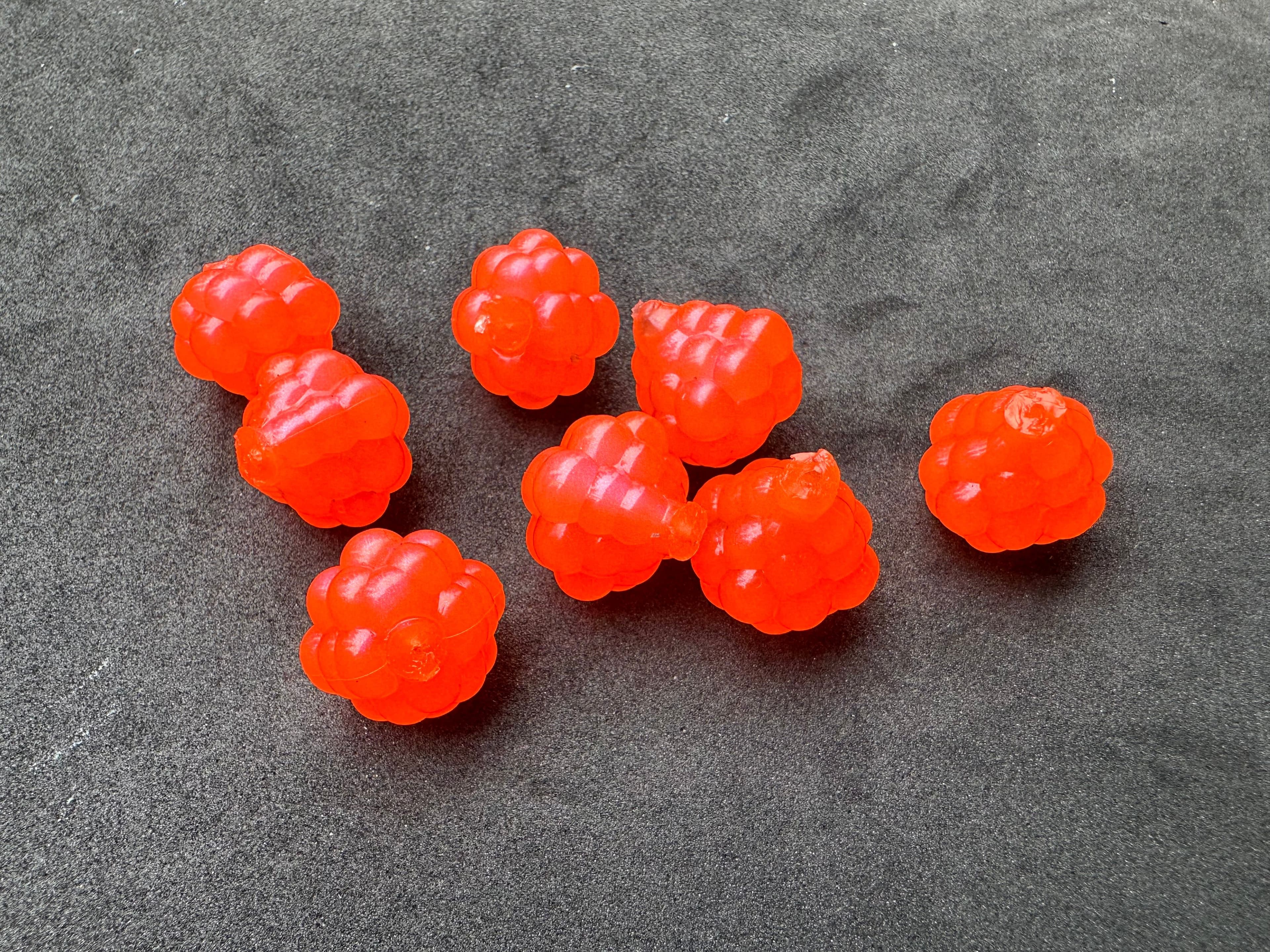 VIP Outdoors Soft Cluster "Salmon Haze" 18mm - 8 Pack