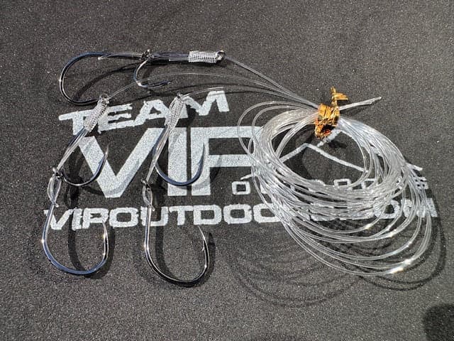 4/0, #40 Salmon, BKK Bare Hook Soft Spinner/Hard Bait Leaders (3 pack)